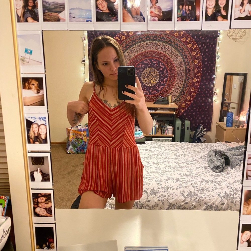 Red striped romper - Picture 4 of 6